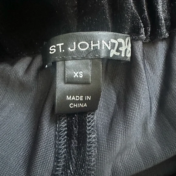 St. John Black Velvet Elastic Waist Pants